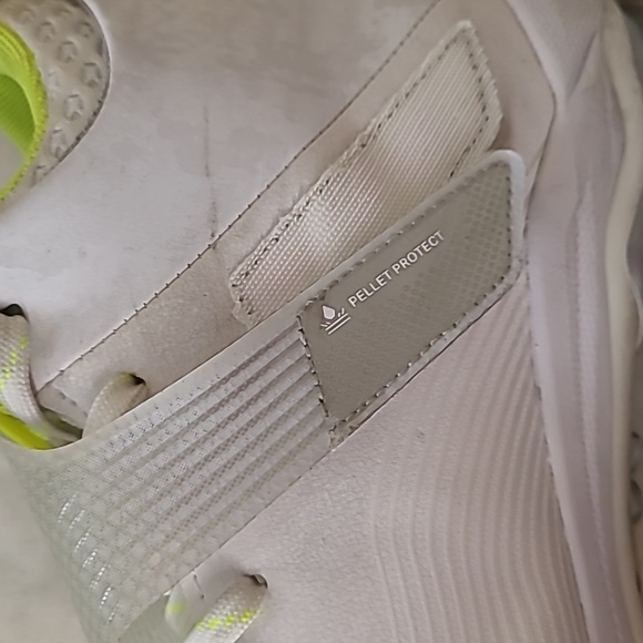 Under Armour Cleats - Picture 9 of 9